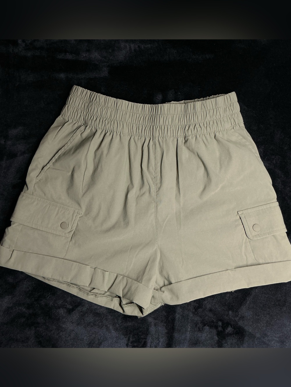Mondetta Men's Cargo Shorts in Olive Green